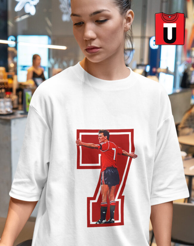 Iconic Bryan Robson Number 7 T-Shirt Design - Image 4